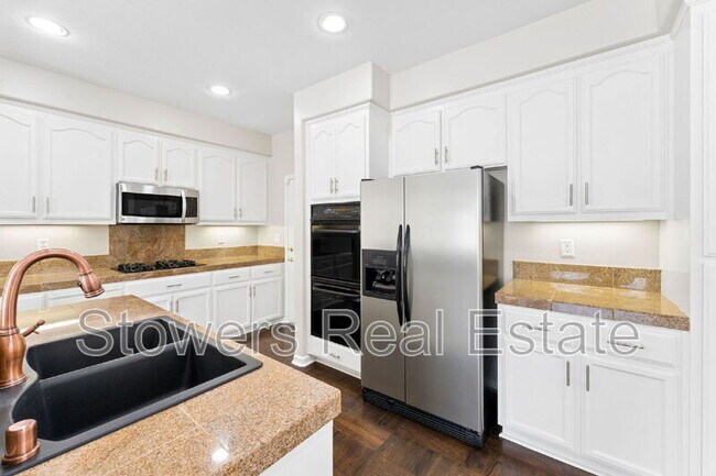 Building Photo - 137 Woodcrest Dr
