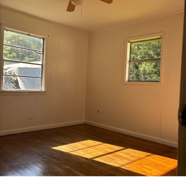 Building Photo - 531 Pecan St