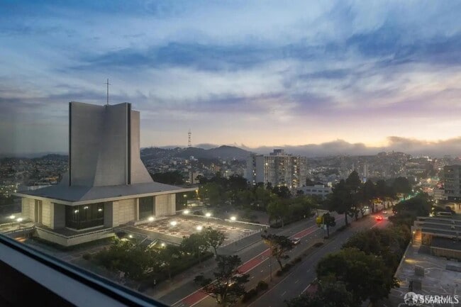 Building Photo - 1388 Gough St