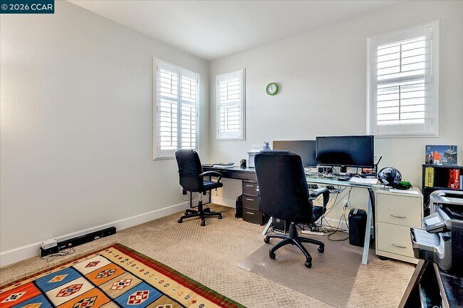 Building Photo - 582 Mandevilla Dr