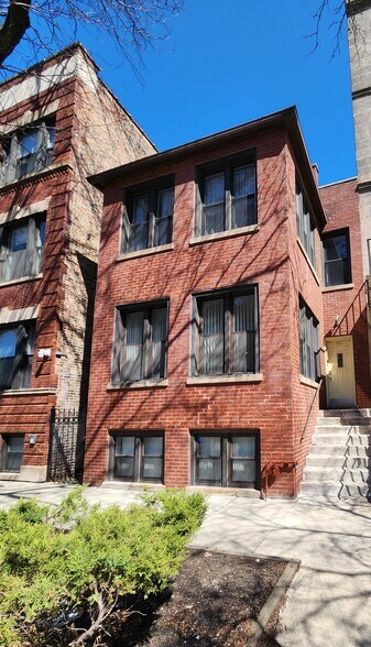 Primary Photo - 5311 S Maryland Ave