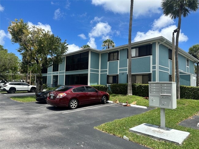 Building Photo - 19700 SW 103rd Ct