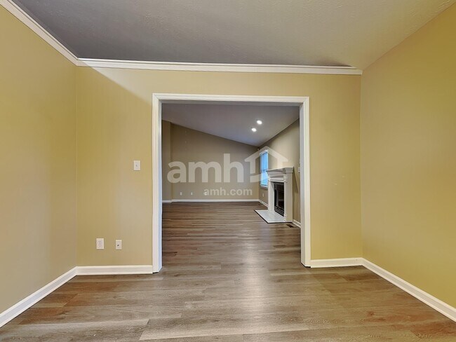 Building Photo - 510 Arlington Dr