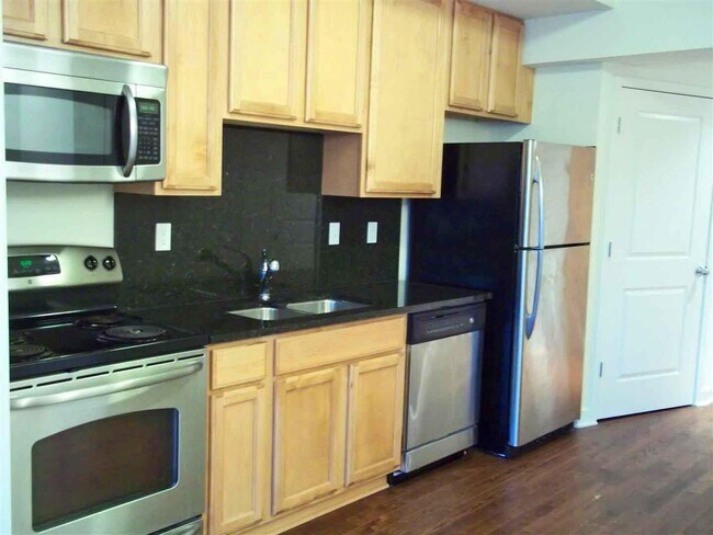 Building Photo - 111 N Ashley St