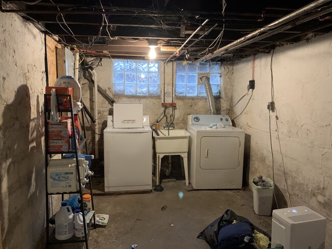 Basement (Washer & Dryer) - 207 Chesterfield Rd