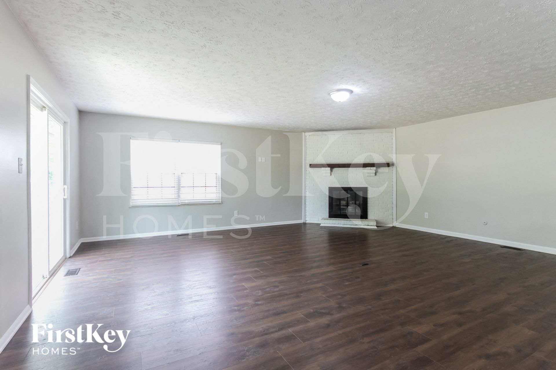 Building Photo - 8930 Ridgepointe Ct