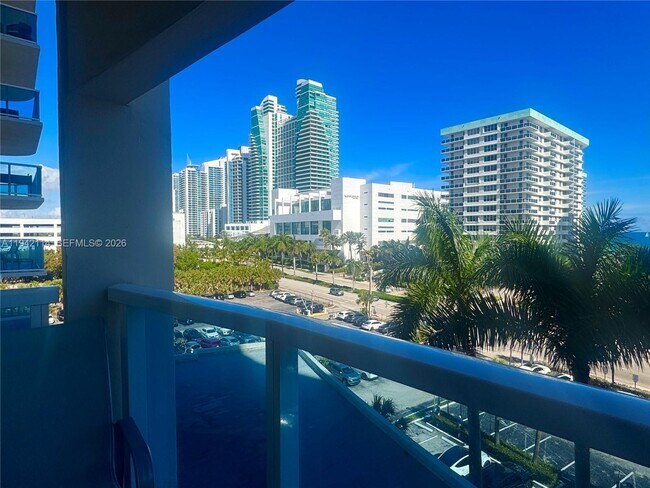 Building Photo - 3800 S Ocean Dr