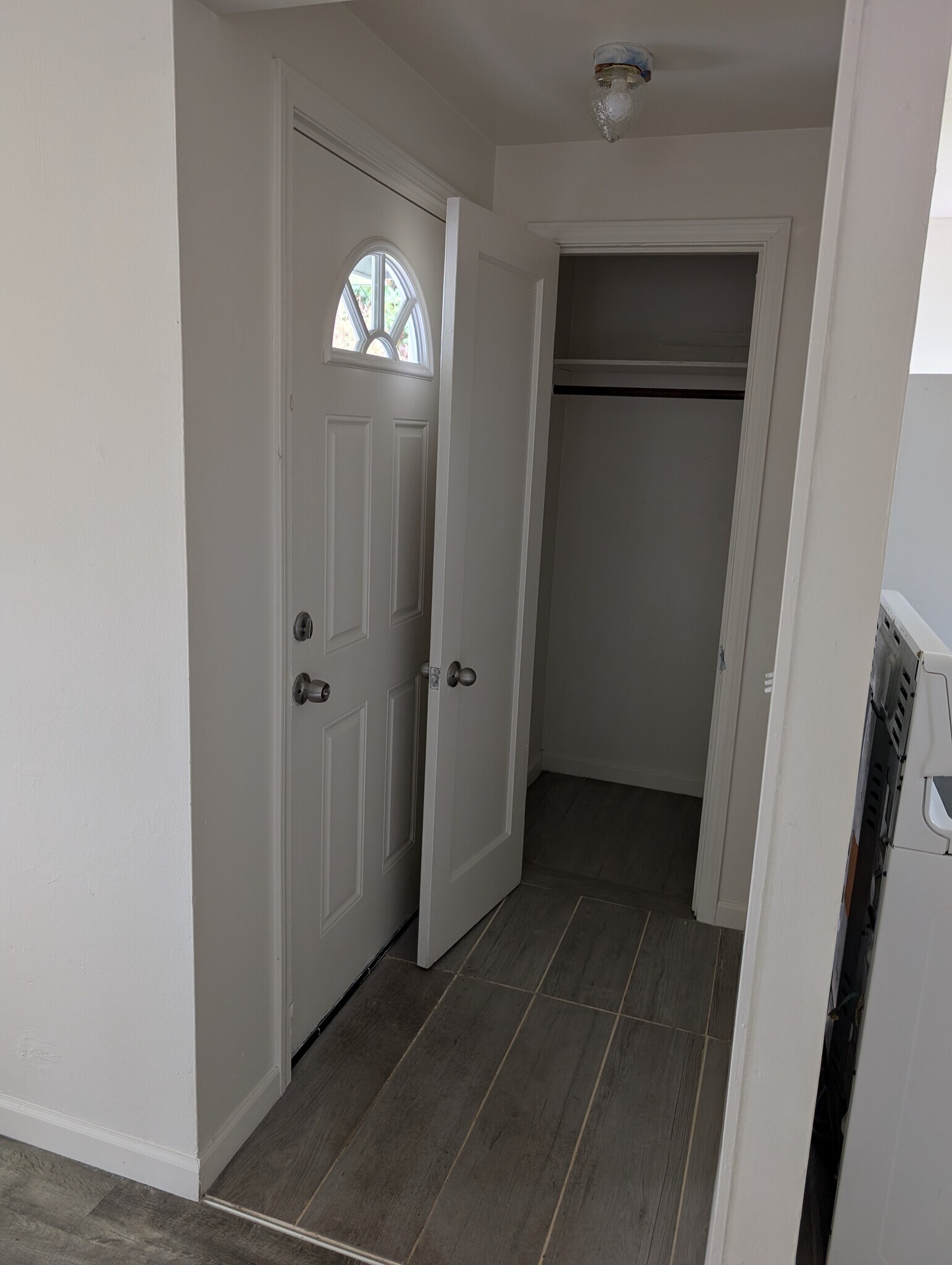 Building Photo - 10331 Wallingford Ave N