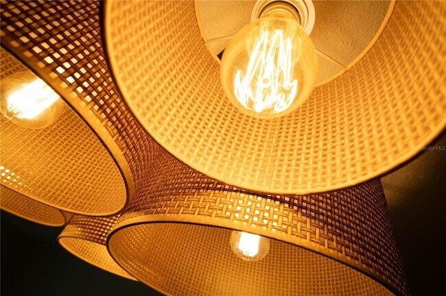 Building Photo - 1097 Eden Isle Blvd NE