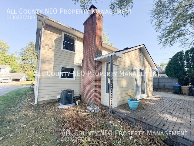 Building Photo - 2192 Hoch Dr