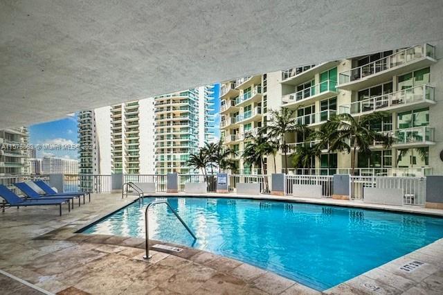 Building Photo - 170 SE 14th St