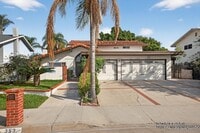 Building Photo - 353 S Heatherstone St