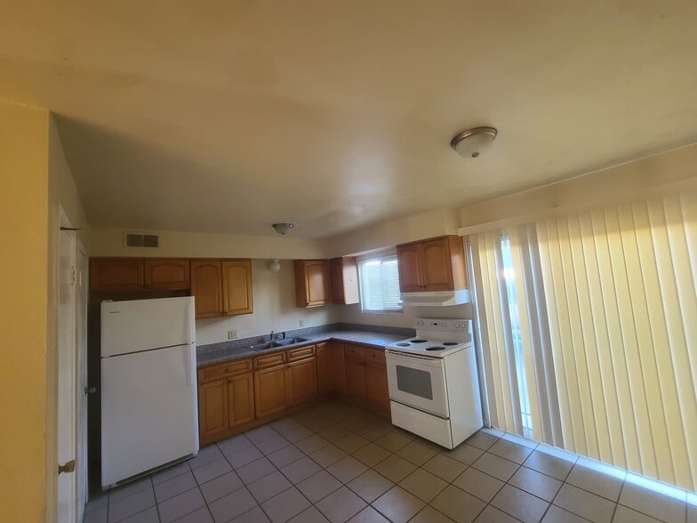 Building Photo - 2131 E Pacheco Blvd