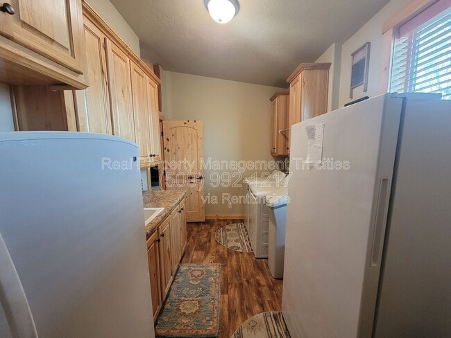 Building Photo - 52203 WA-225