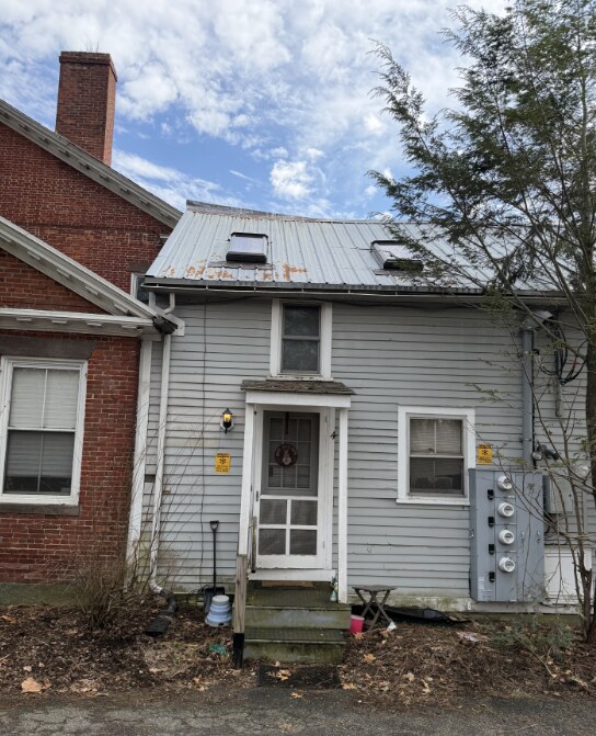 Building Photo - 410 Old Montague Rd