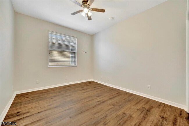 Building Photo - 10245 S Golden Elm Dr