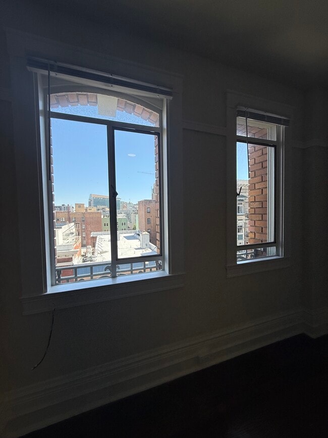 Building Photo - 422 Ellis St