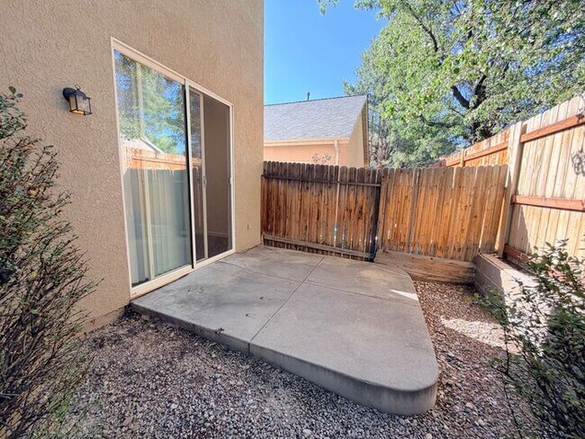 Building Photo - NW Reno Two Story - Beautiful Finishes with Mountain Views