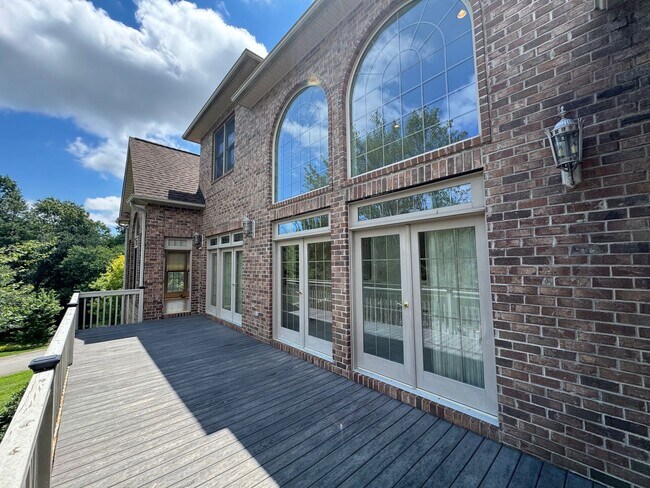 Building Photo - South AVL - Grand Residence in The Cotswol...