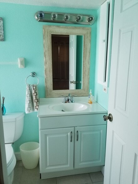 Building Photo - 3824 SW 14th Ave