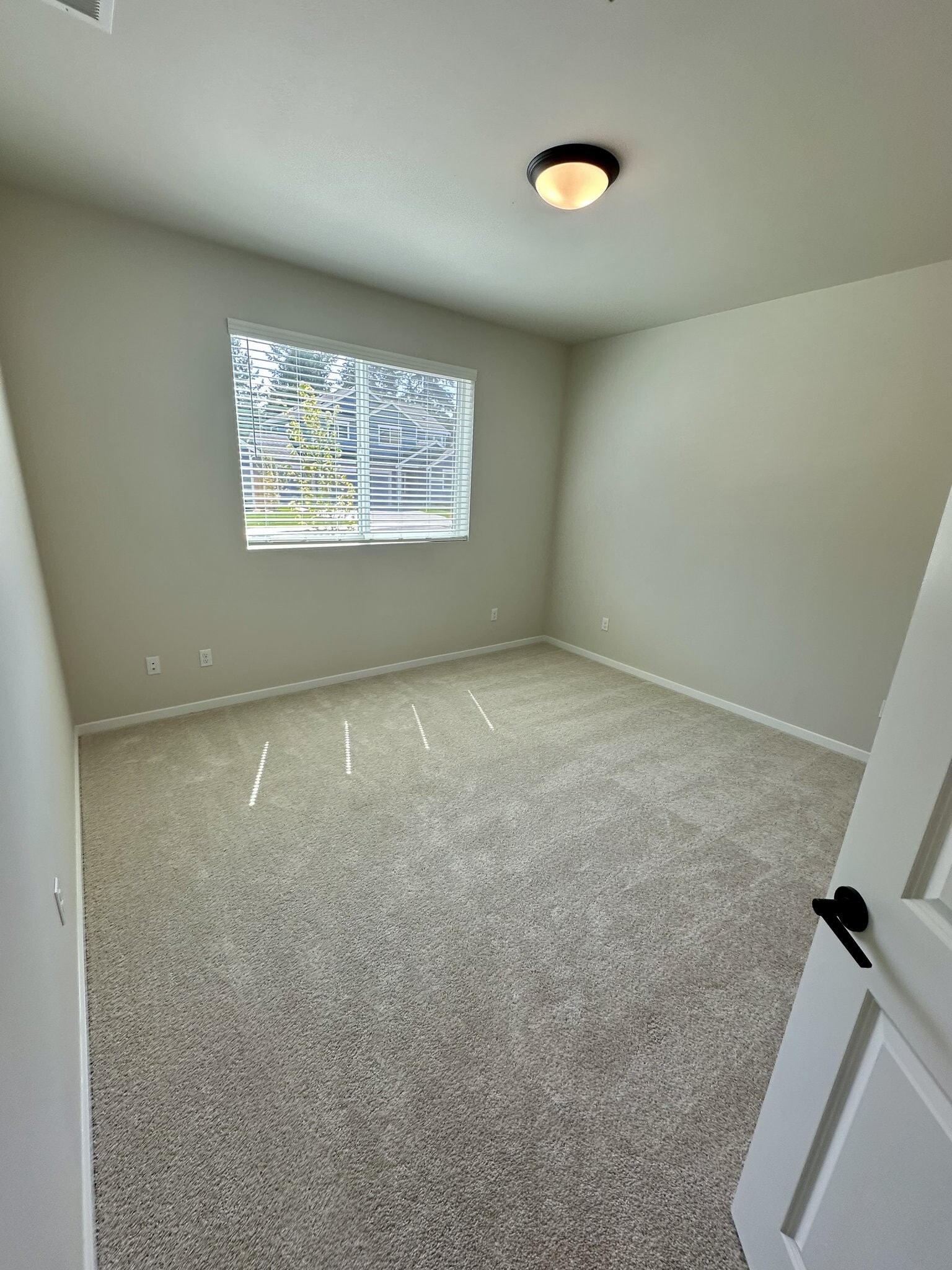 Building Photo - 3459 183 St Ct E