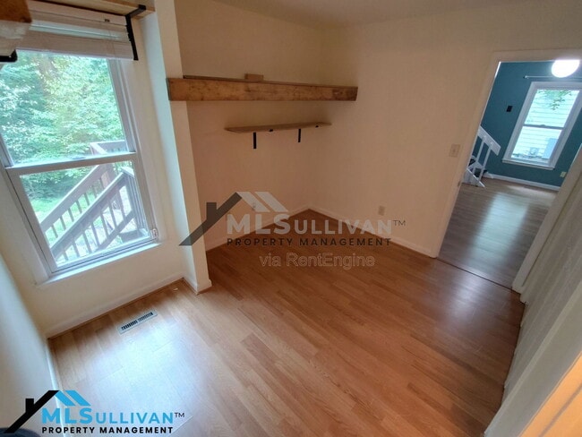 Building Photo - 1321 Valley Run