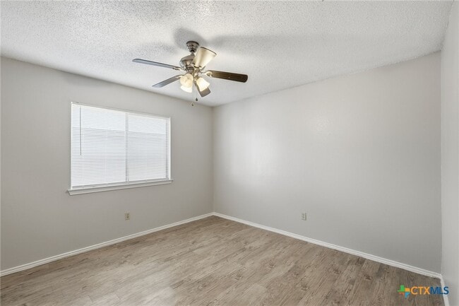 Building Photo - 409 Rawhide Loop