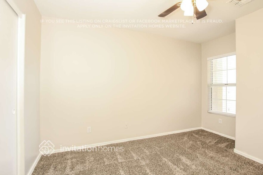 Building Photo - 17749 N 113th Ave