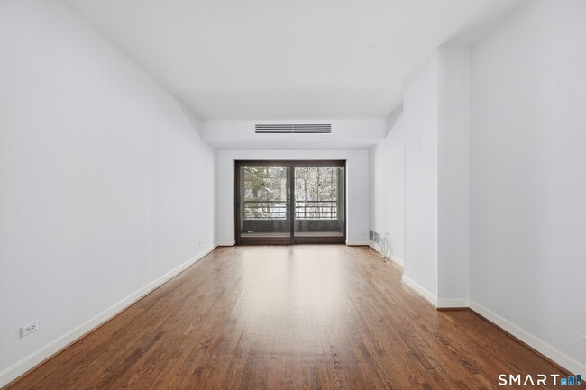 Building Photo - 1 Milbank Ave