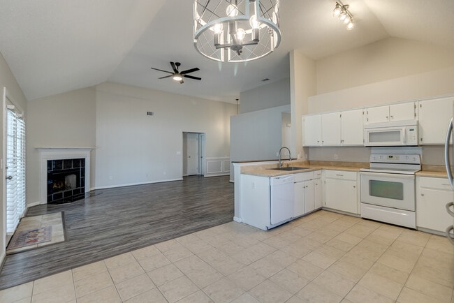 Building Photo - 19 Aquinnah Dr