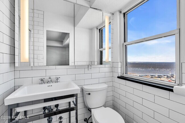 Building Photo - 10 Ocean Blvd