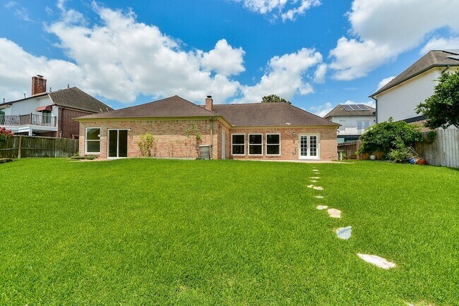 Building Photo - 1231 Creekford Cir