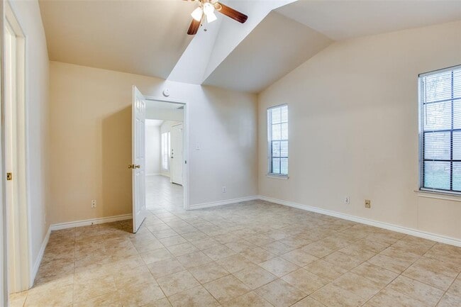 Building Photo - 8811 Clearbrook Trail