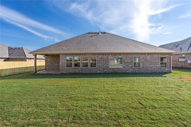 Building Photo - 87 N Banner Ave