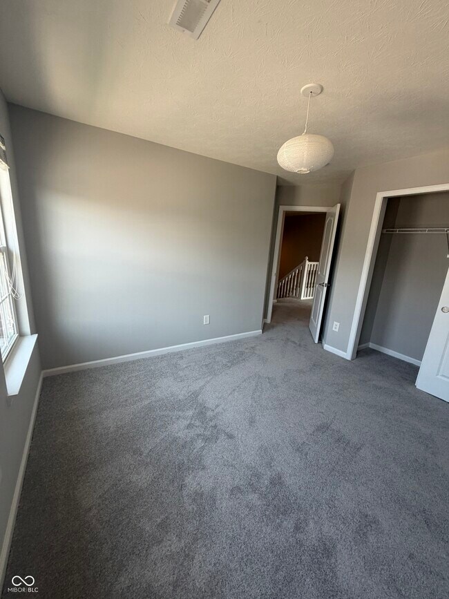 Building Photo - 9681 Angelica Dr