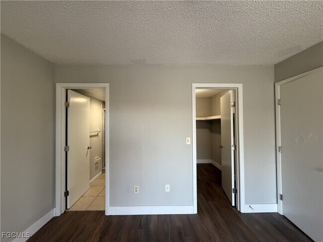 Building Photo - 639 SE 13th Ave