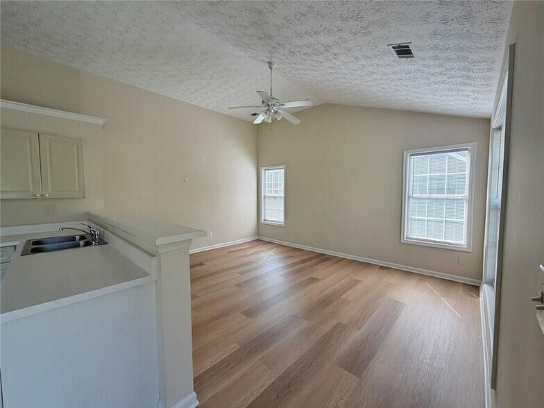 Building Photo - 902 Conners Cove NW