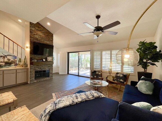 Building Photo - 41539 Woodhaven Dr W