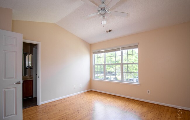 Building Photo - Townhome in 28273