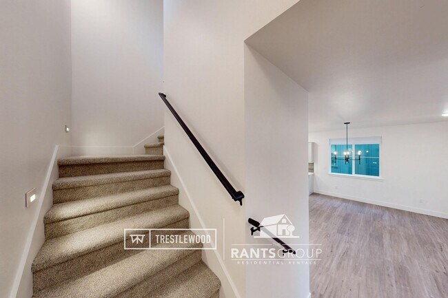 Building Photo - Brand New! Modern Home in Trestlewood – Where Comfort Meets Community!