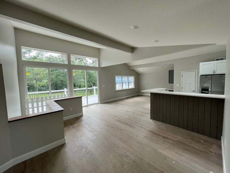 Building Photo - 3759 Brookhaven Dr