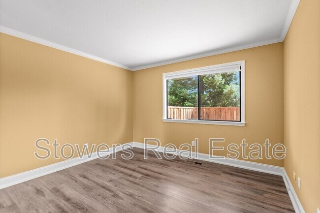 Building Photo - 1825 N Forest Hill Pl
