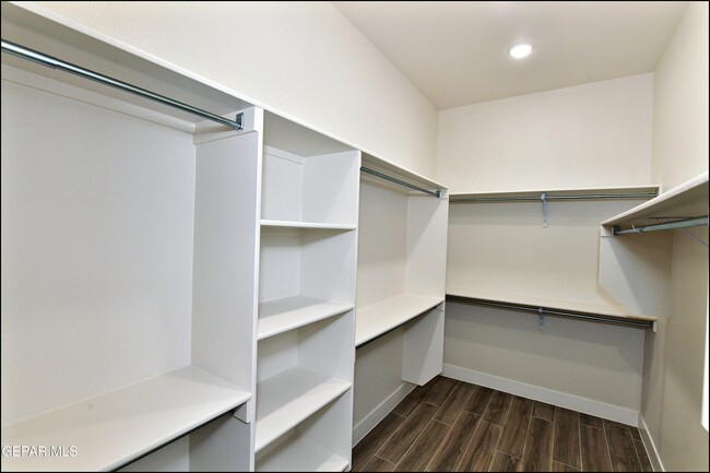 Building Photo - 13868 Paseo Perlas Dr