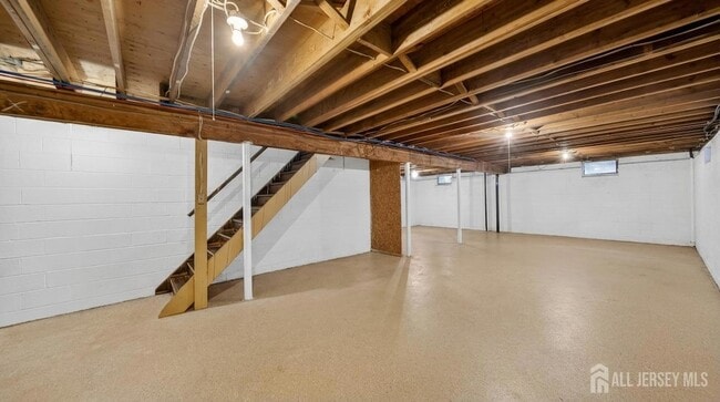 Building Photo - 14 Carteret St