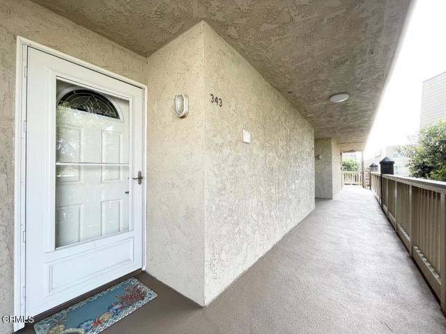 Building Photo - 343 E Surfside Dr