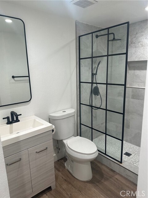 Building Photo - 22749 Lakeway Dr