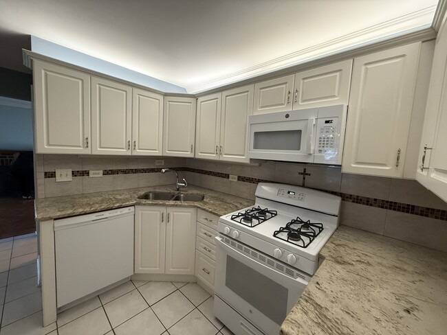Building Photo - 303 College Crossing