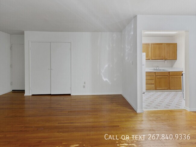 Building Photo - 4040 Livingston Rd SE