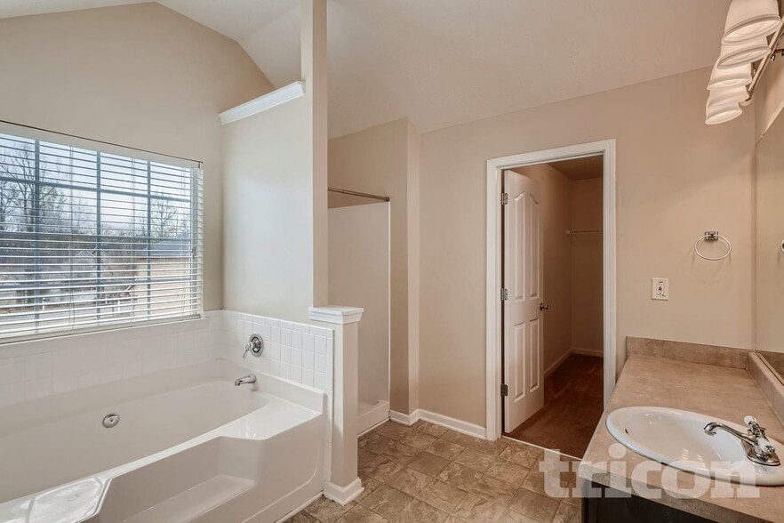 Building Photo - 59 Stony Oak Dr