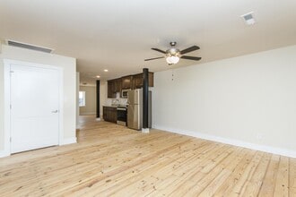 Building Photo - 106 N Main St